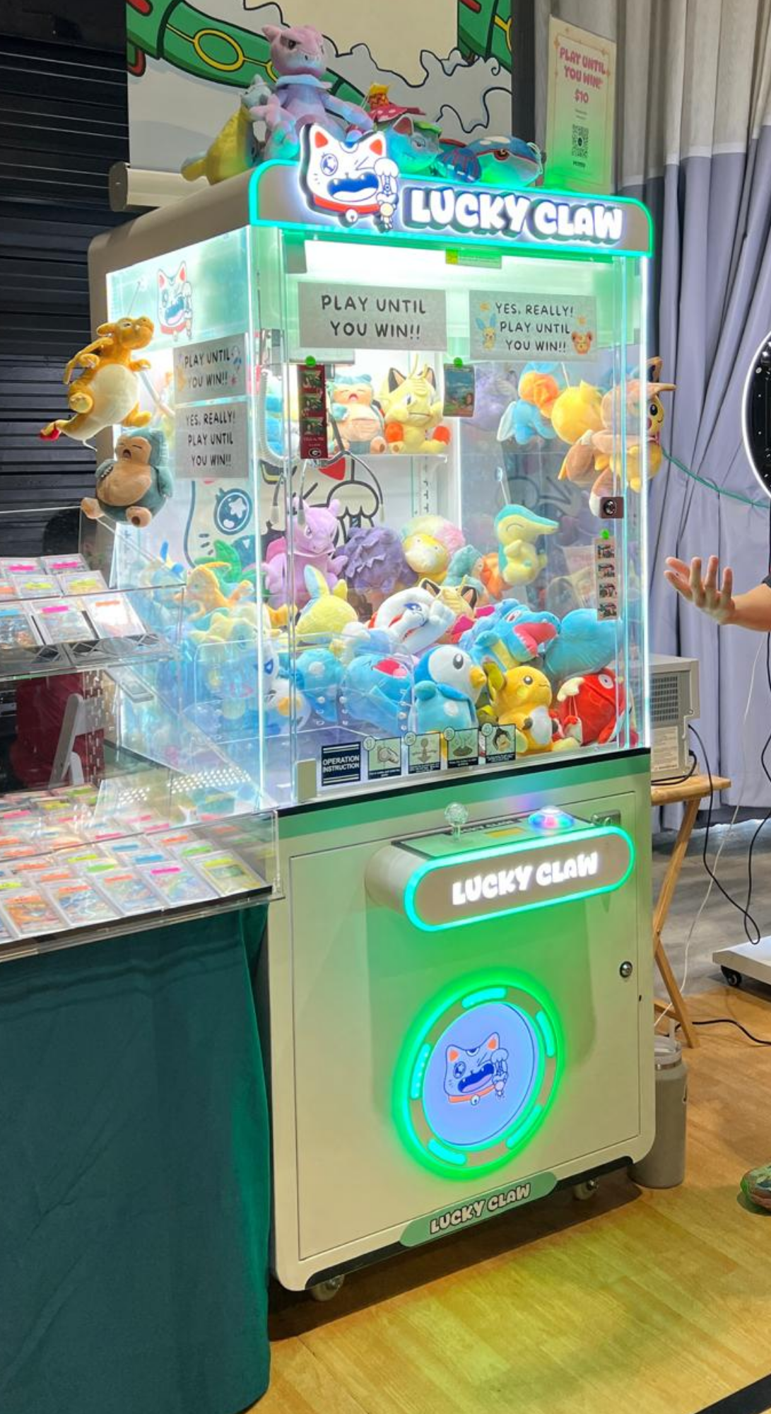 Classic Claw machine, additional view
